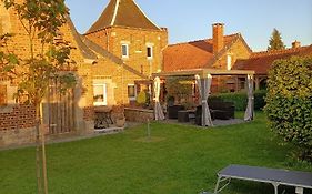 Au Repos De La Licorne